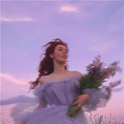 紫色浪漫风背景头像图片