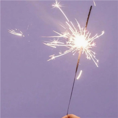 紫色浪漫风背景头像图片