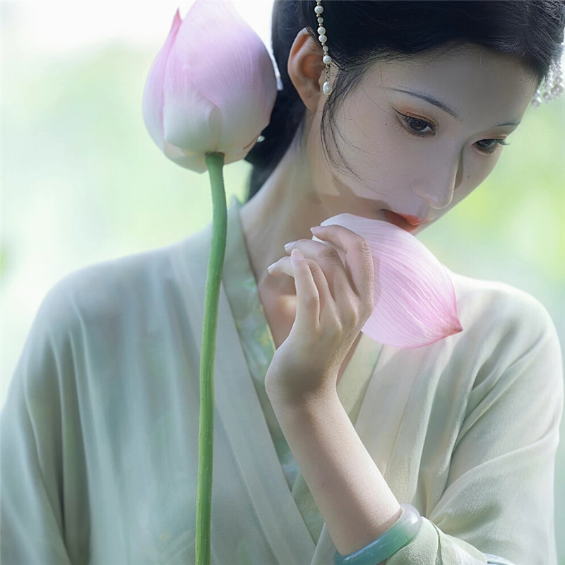 超美的女生头像古风