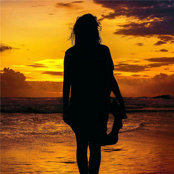 光影交错逆光浪漫意境头像图片