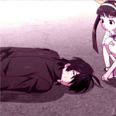 女生家庭地位的情侣头像动漫