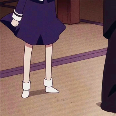 女生家庭地位的情侣头像动漫