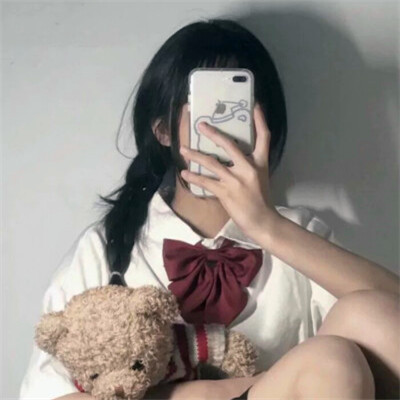 展现家庭地位的情侣头像