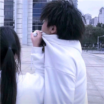 男朋友卑微的情侣头像