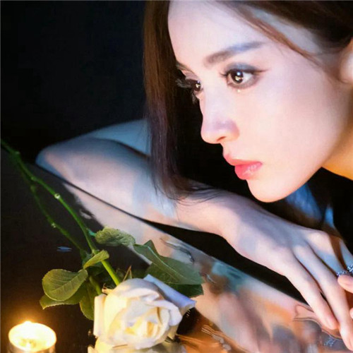 女明星古力娜扎唯美头像图片