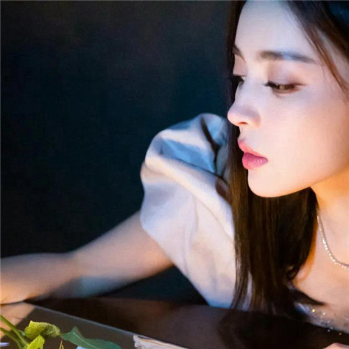 女明星古力娜扎唯美头像图片