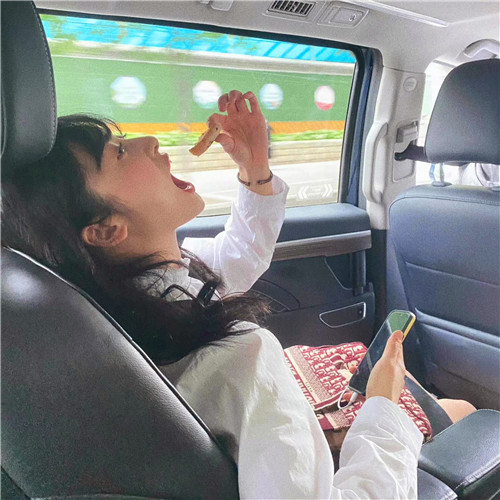 沈月头像图片
