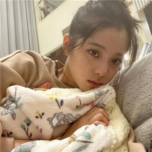 女明星欧阳娜娜头像图片