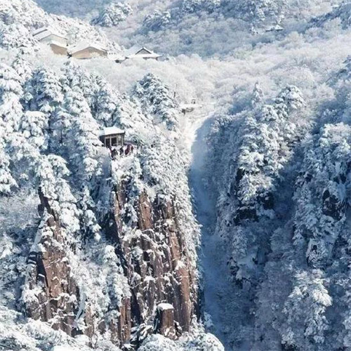 银装素裹黄山雪景风景头像图片