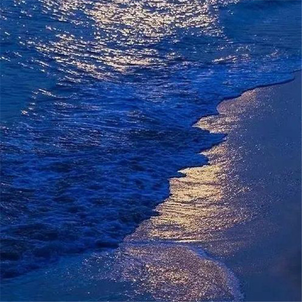 深蓝色治愈系背景头像图片