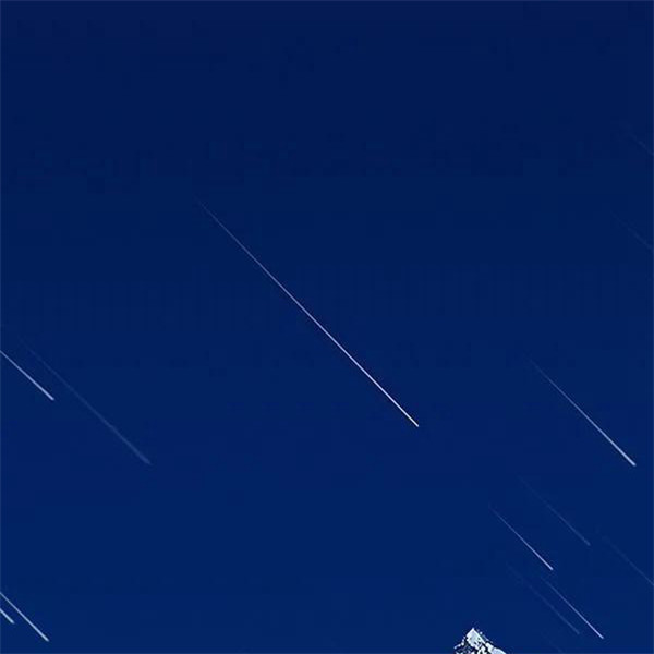 深蓝色治愈系背景头像图片