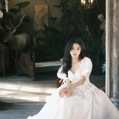 单人婚纱头像女