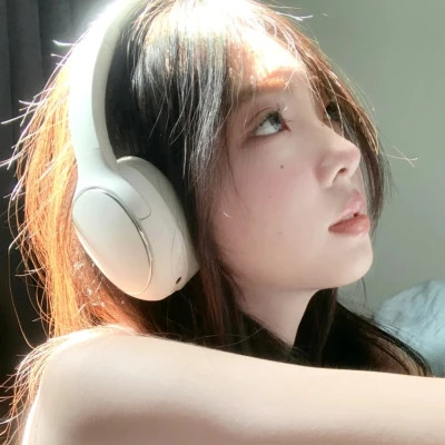 素颜比较真实的头像女高清照片