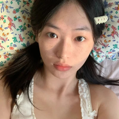 素颜比较真实的头像女高清照片