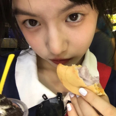 素颜比较真实的头像女高清照片
