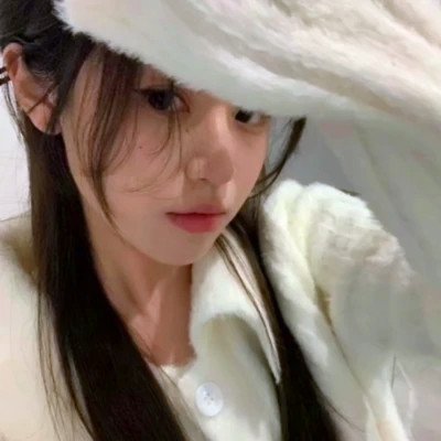 2025最新女生真人头像