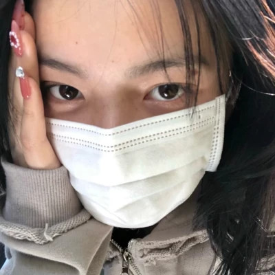 2025年的新头像女生高清图片