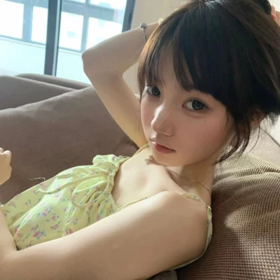 2025年的新头像女生高清图片