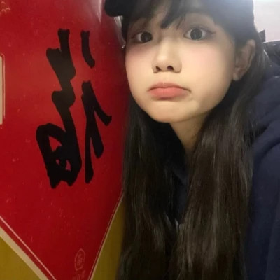 2025年的新头像女生高清图片