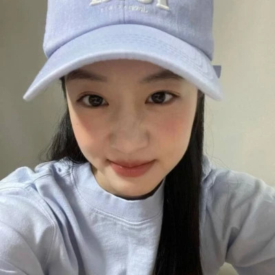 2025年的新头像女生高清图片