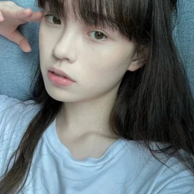 2025年的新头像女生高清图片
