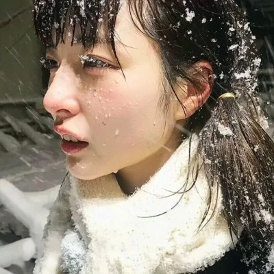 qq好看女生真人高清头像