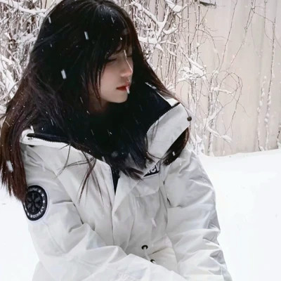 qq好看女生真人高清头像