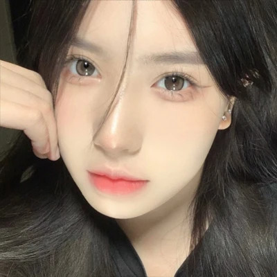 2025qq头像女生真人