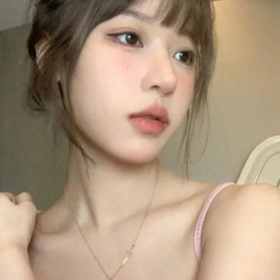 2025qq头像女生真人