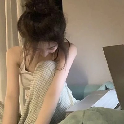 2025qq头像女生真人