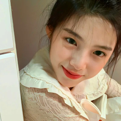 女生头像氛围感小众真人高级图片