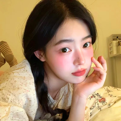 女生头像氛围感小众真人高级图片