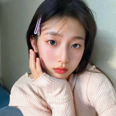 女生头像氛围感小众真人高级图片