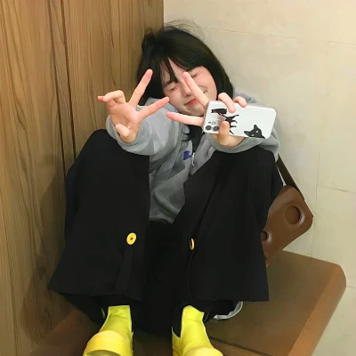 女生头像氛围感小众真人高级图片