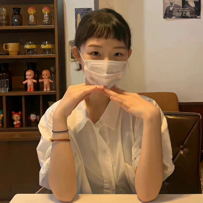 氛围感好看的超火女生头像