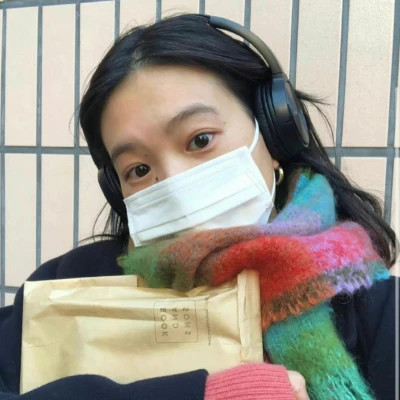 氛围感好看的超火女生头像