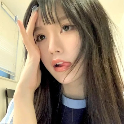氛围感好看的超火女生头像