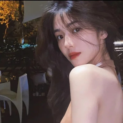 氛围感好看的超火女生头像