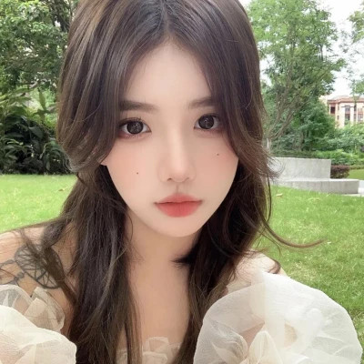 氛围感好看的超火女生头像