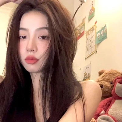 氛围感好看的超火女生头像