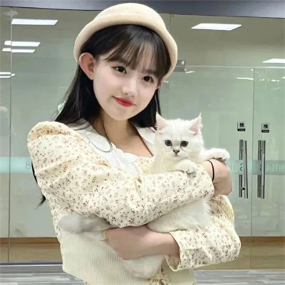 氛围感好看的超火女生头像