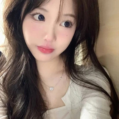 氛围感好看的超火女生头像
