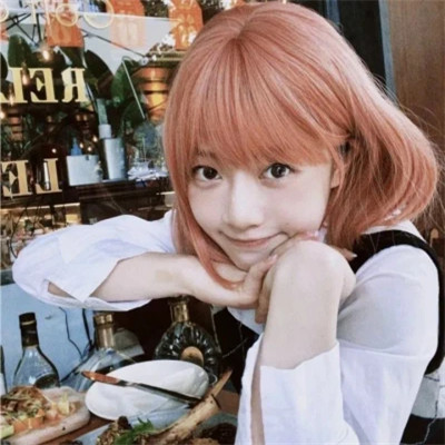 氛围感好看的超火女生头像