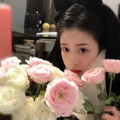 氛围感好看的超火女生头像
