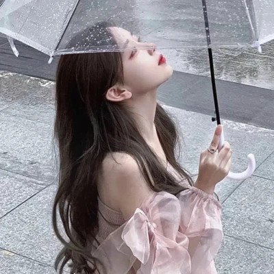 氛围感好看的超火女生头像