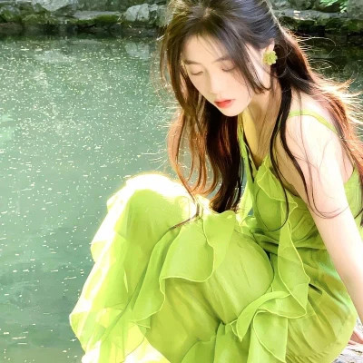 氛围感好看的超火女生头像