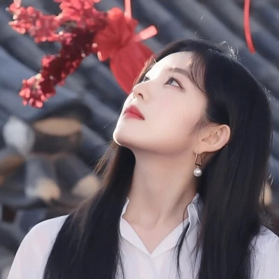 氛围感好看的超火女生头像