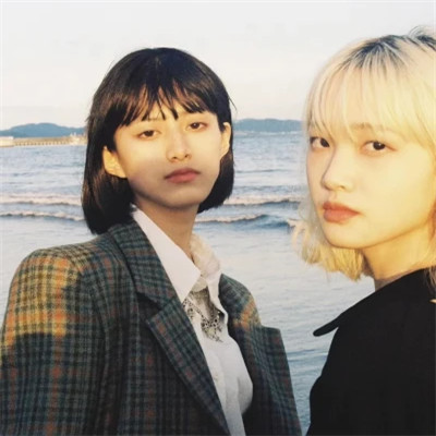 氛围感好看的超火女生头像