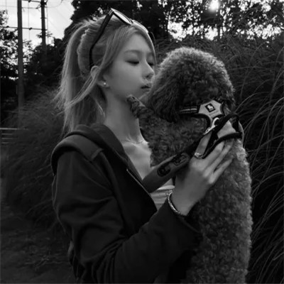 高级头像女氛围感黑白