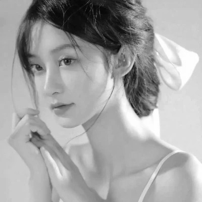 高级头像女氛围感黑白